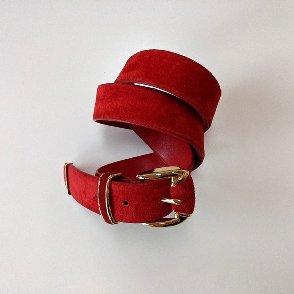 💔SOLD💔 don caster red suede belt W gold hardware - Picture 2 of 9